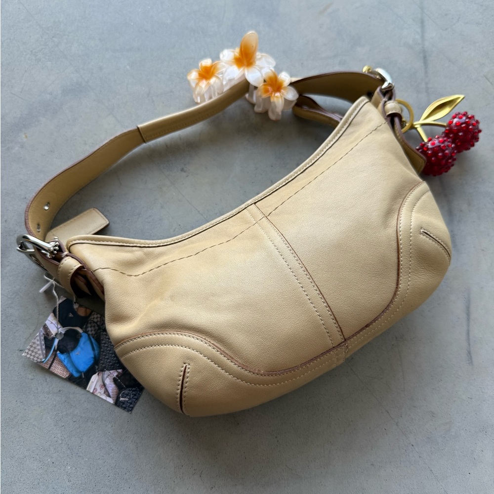Vintage tan coach leather mini bag - Picture 4 of 4